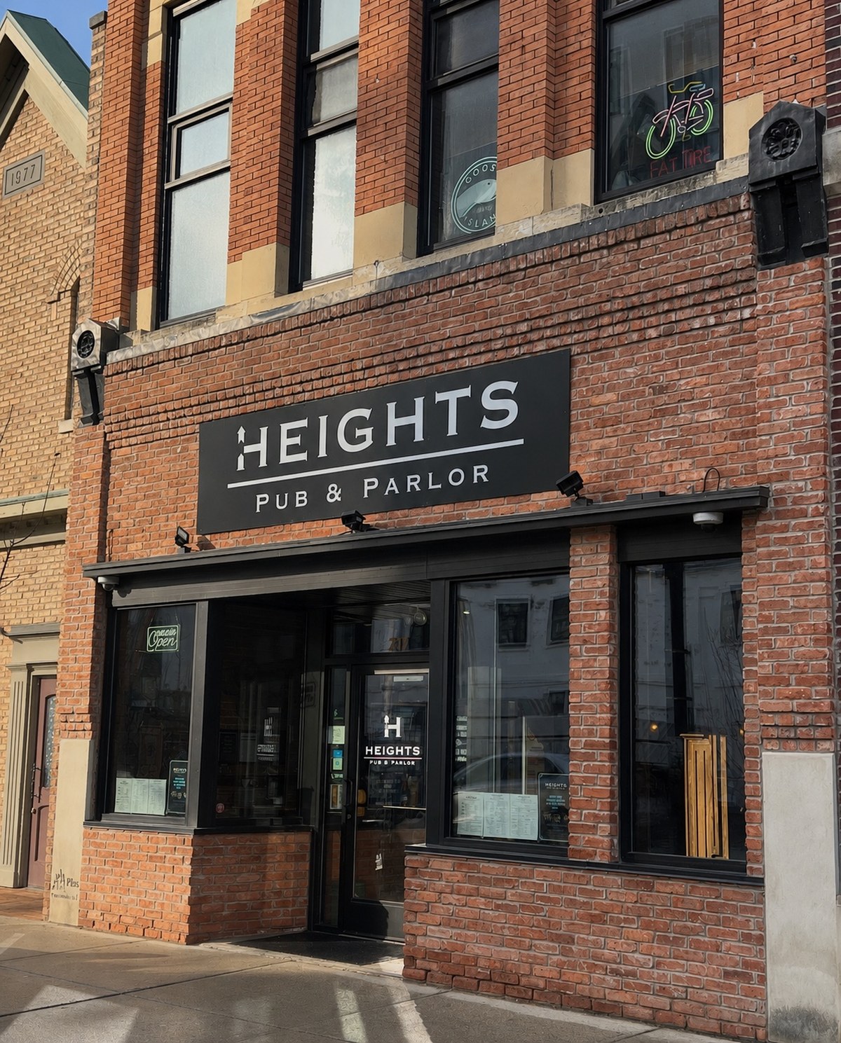Heights Pub & Parlor storefront